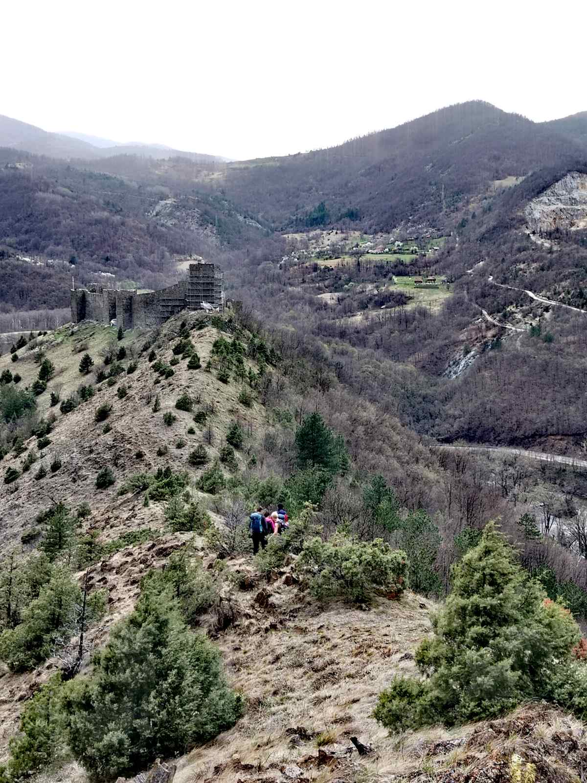 4. Veličanstveni Stolovi 1375 sa prenoćištem u “Maglič gradu” 17-18. april 2026.